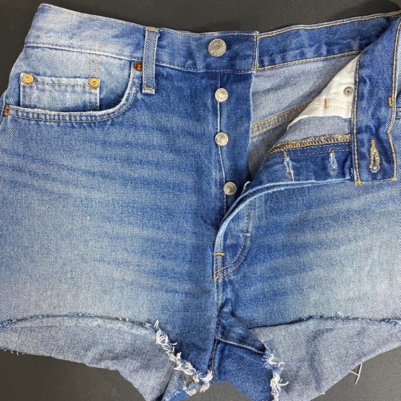 Re/Done 70’s High Rise Shorts [1297] - Picture 4 of 11